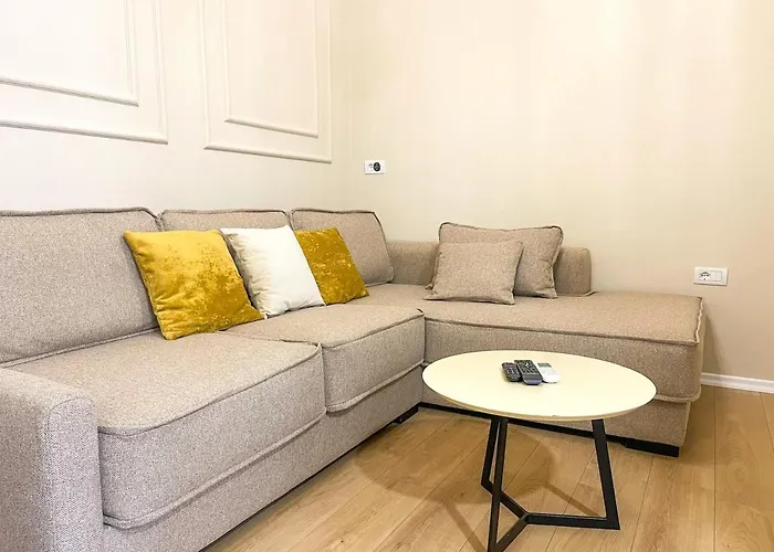 Daire 4br Penthouse & Bbq Terrace At Blloku - Tiran