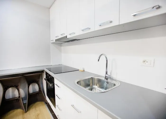 4br Penthouse & Bbq Terrace At Blloku - * Tiran