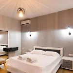 4br Penthouse & Bbq Terrace At Blloku - Apartament *