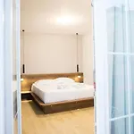Apartament 4br Penthouse & Bbq Terrace At Blloku - Tirana