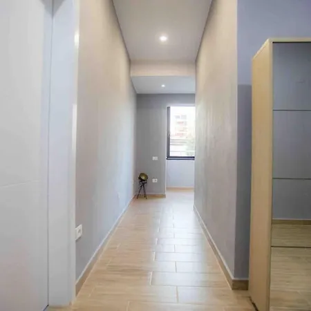 アパート 4br Penthouse & Bbq Terrace At Blloku - ティラナ