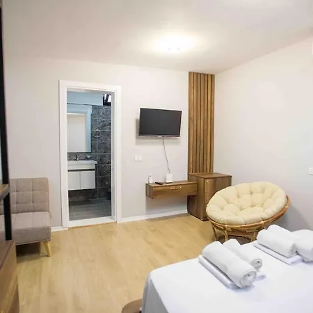 4br Penthouse & Bbq Terrace At Blloku - *