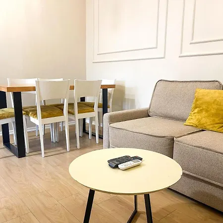 4br Penthouse & Bbq Terrace At Blloku - アパート ティラナ