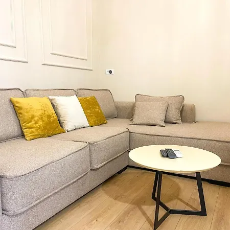 アパート 4br Penthouse & Bbq Terrace At Blloku - ティラナ