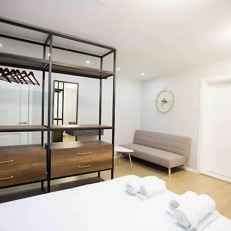 4br Penthouse & Bbq Terrace At Blloku - ティラナ