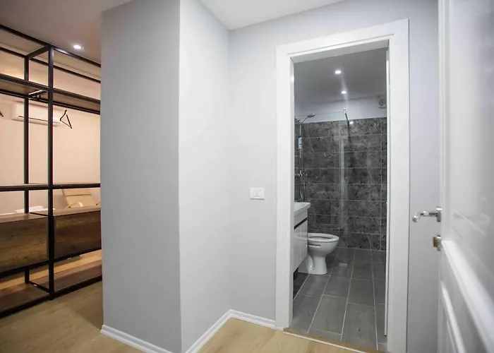4br Penthouse & Bbq Terrace At Blloku - Lejlighed *