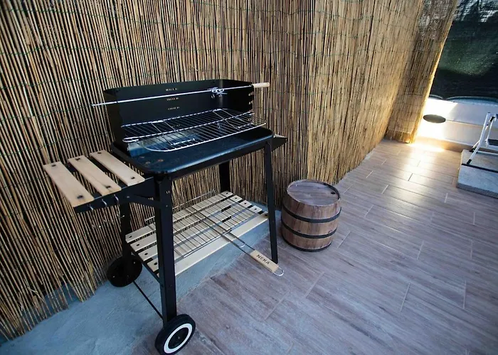 Lejlighed 4br Penthouse & Bbq Terrace At Blloku - *