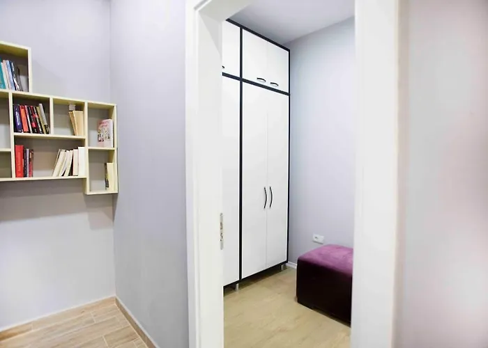 4br Penthouse & Bbq Terrace At Blloku - Lejlighed *